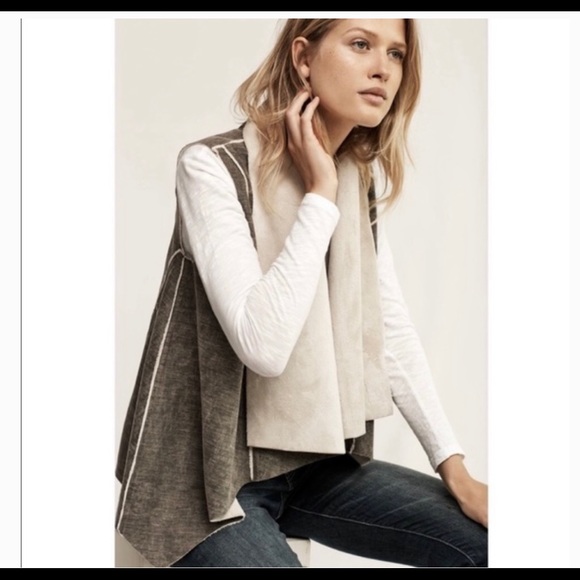 Amandi Sherpa Lined Kady Vest - Picture 2 of 5